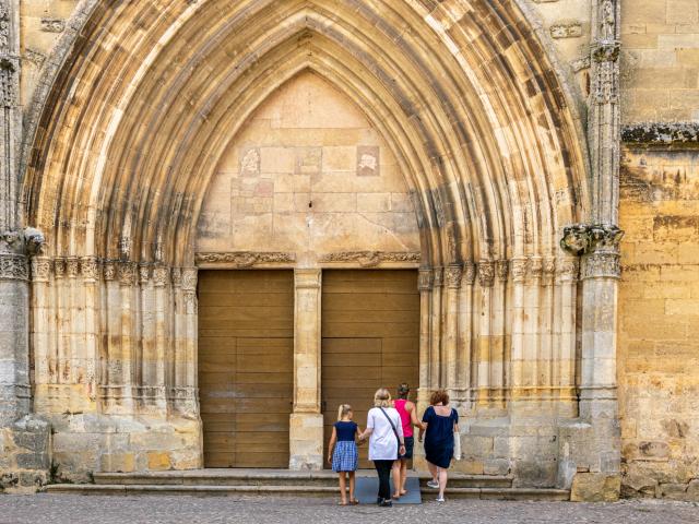 Visite sensorielle de Gourdon - Église Saint-Pierre