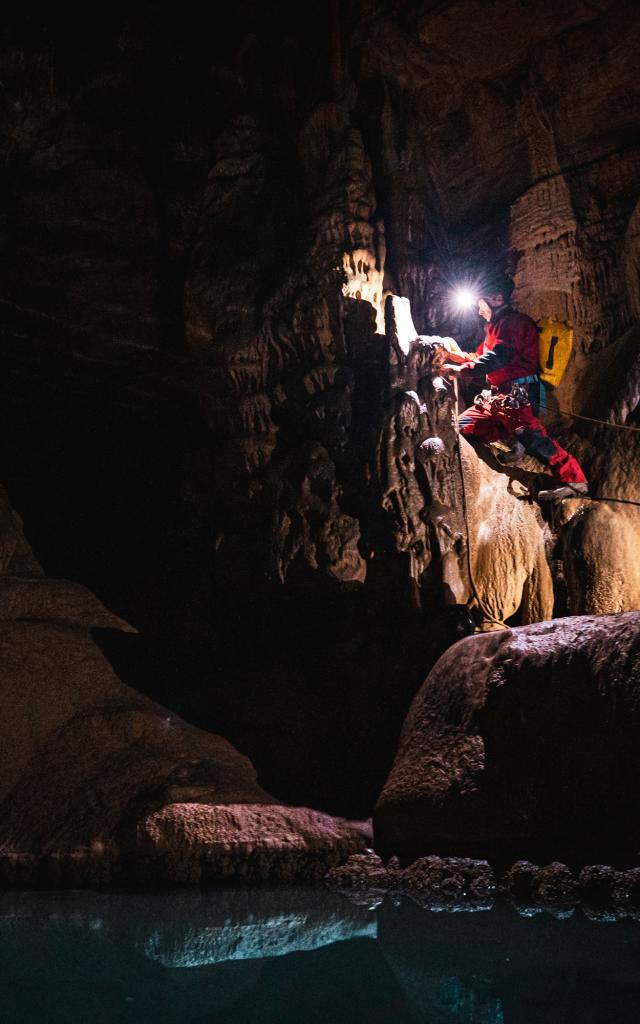 Initiation à la spéléologie
