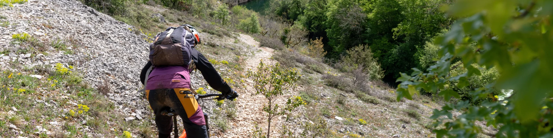 J1. Gourdon Martel 72dpi 6©g.condat Lot Tourisme