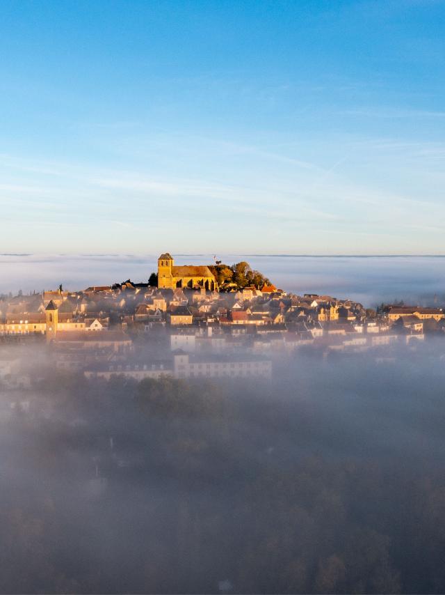 Septembre - Petit matin brumeux à Gourdon